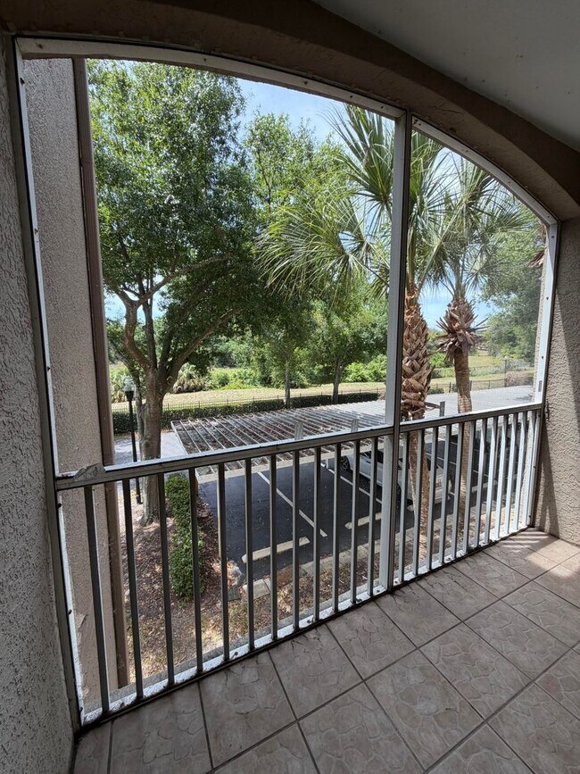 Building Photo - Lovely condo for Rent