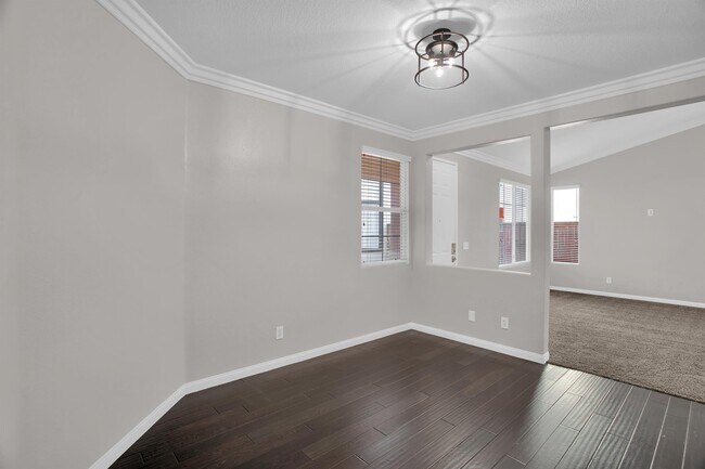 Building Photo - 409 Sutro Ct