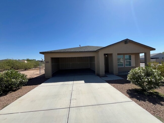 Building Photo - Newer Build 4 Bed/2 Bath In Arizona City