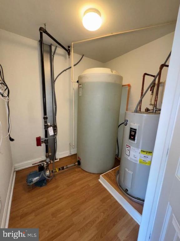 Building Photo - 85 Valley Rd