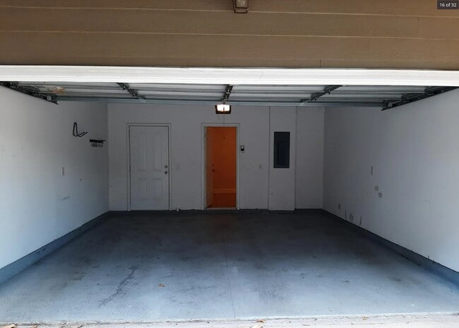 Building Photo - 529 St Jules Ln