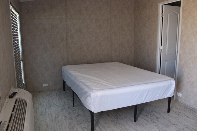 Building Photo - 3958 FM 866