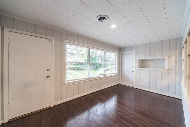 Building Photo - 3019 Conway St