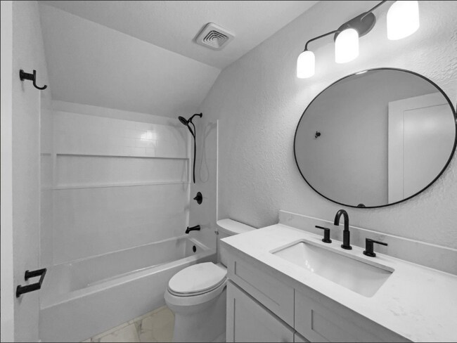 Building Photo - 7952 Summerplace Dr