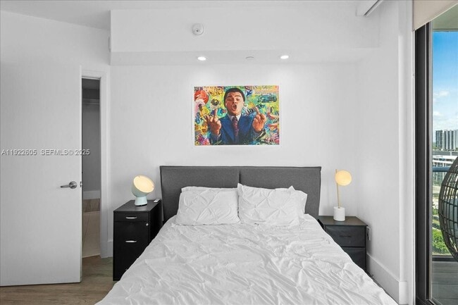 Building Photo - 501 NE 31st St