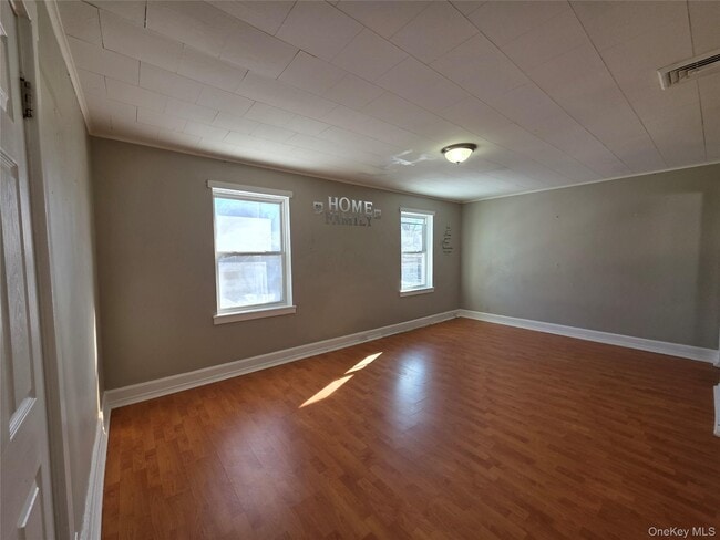 Building Photo - 135 Fullerton Ave