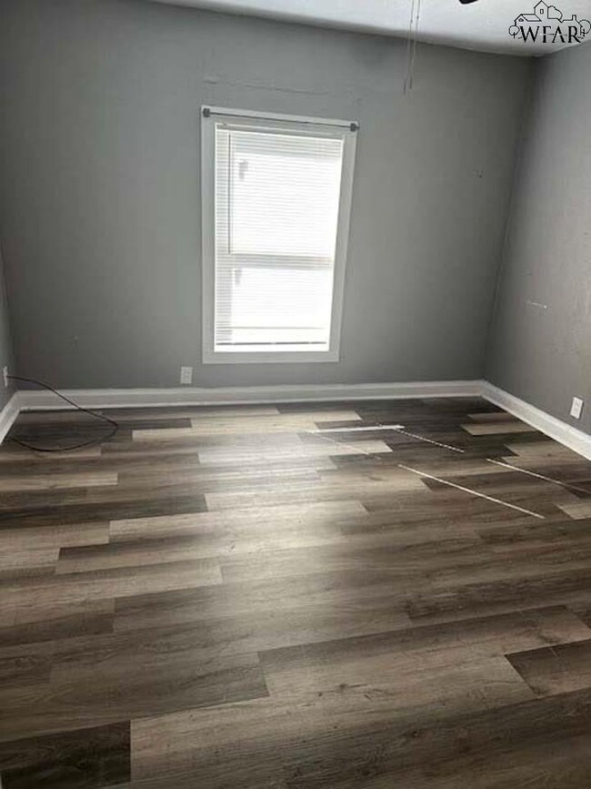 Building Photo - 1011 16th St