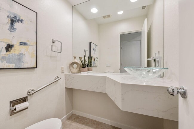 Building Photo - 133 Rainbird Cir