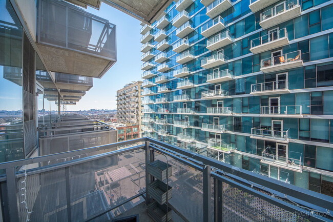 Building Photo - 1345 S Wabash Ave