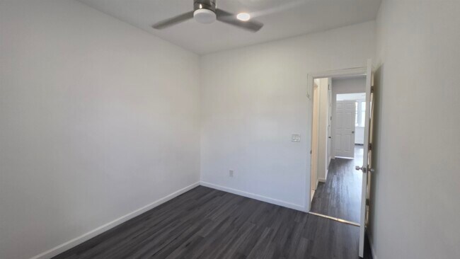 Building Photo - 176 Bartholdi Ave