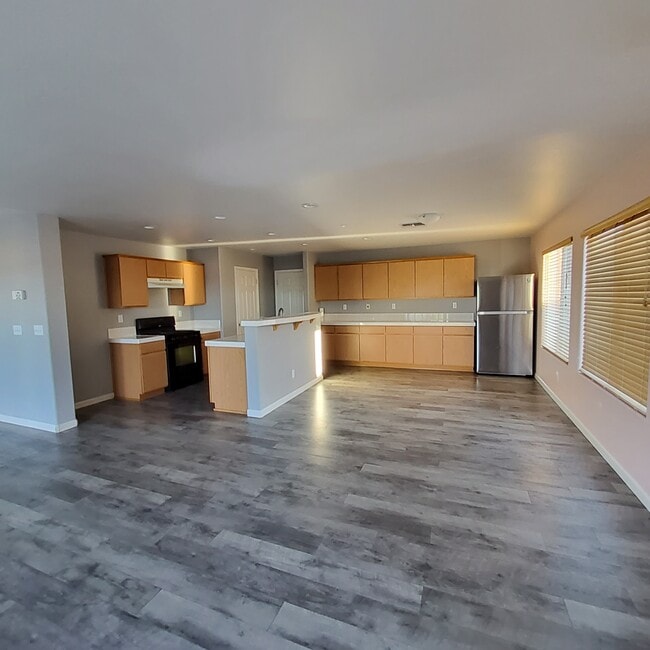 Building Photo - 1560 Maryclair Dr