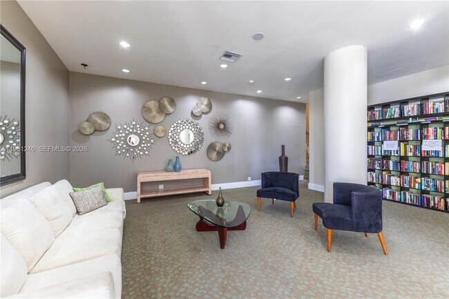 Building Photo - 7441 Wayne Ave