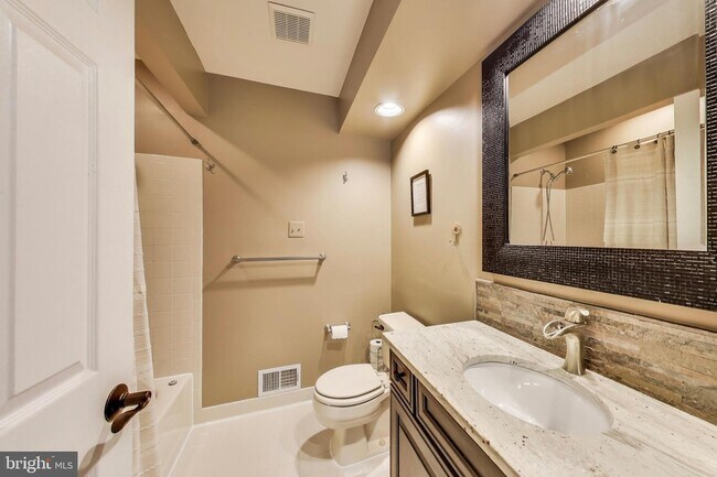Building Photo - 13630 Cedar Creek Ln