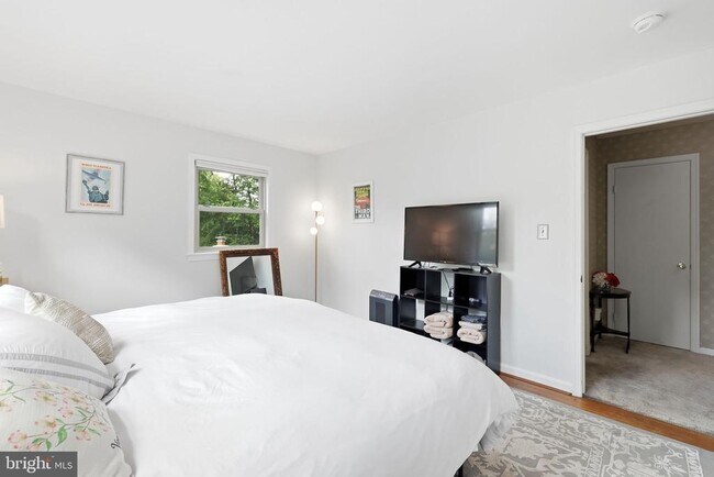 Building Photo - 6605 Grey Fox Dr