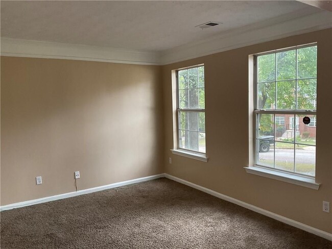 Building Photo - 2570 Treasure Ct