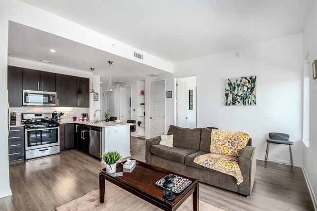 Building Photo - 2002 Holcombe Blvd