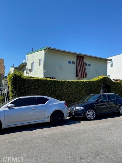 Building Photo - 1943 Vista Del Mar Ave