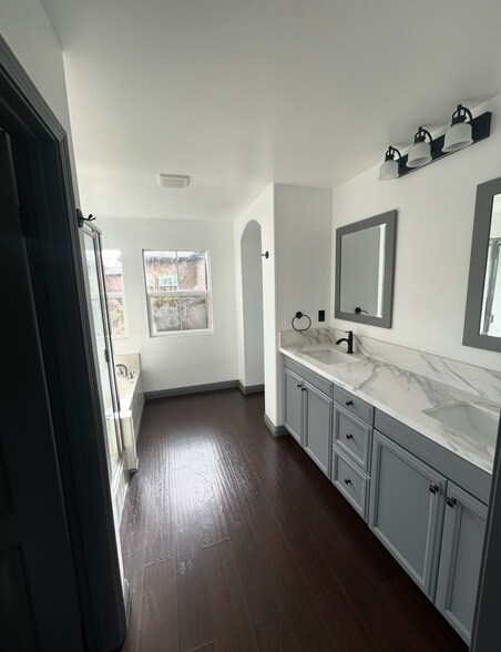 Building Photo - 3630 W Medici Ln