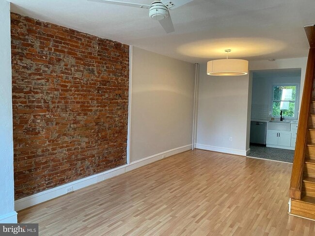 Building Photo - 3360 Frederick St