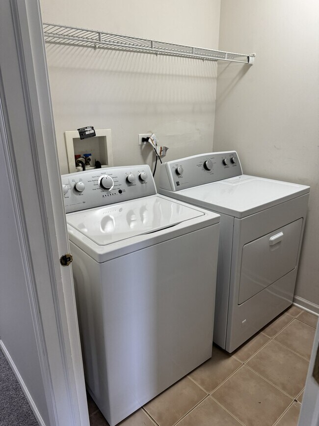 Building Photo - 309 Springbrook Trail S