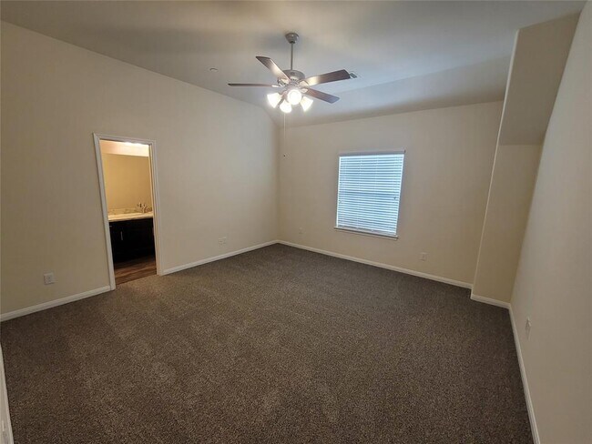 Building Photo - 2322 Bermuda Palms Dr