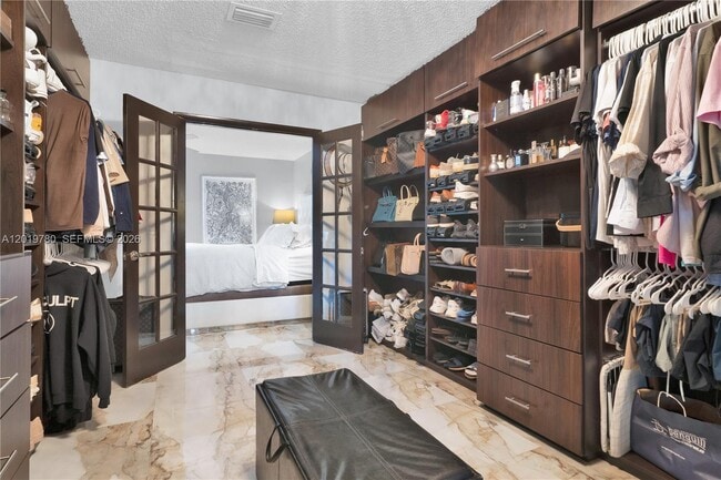 Building Photo - 15830 SW 139th Ave