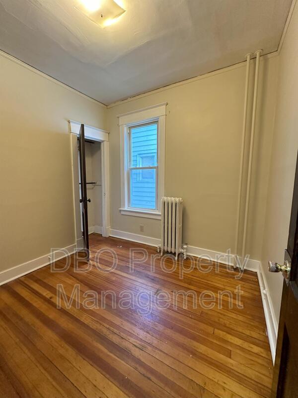 Building Photo - 441 Ontario St
