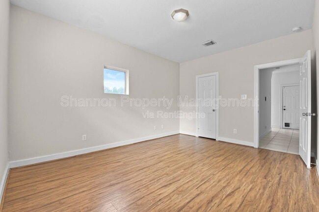 Building Photo - 5343 Kiam St