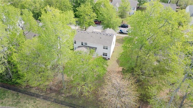 Building Photo - 310 Canaan Cir