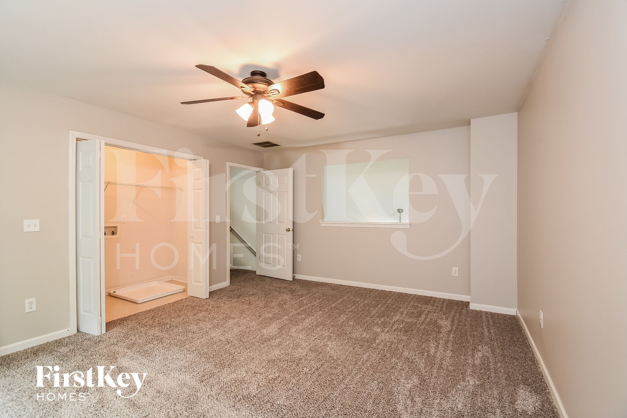 Building Photo - 135 Lexington Ct