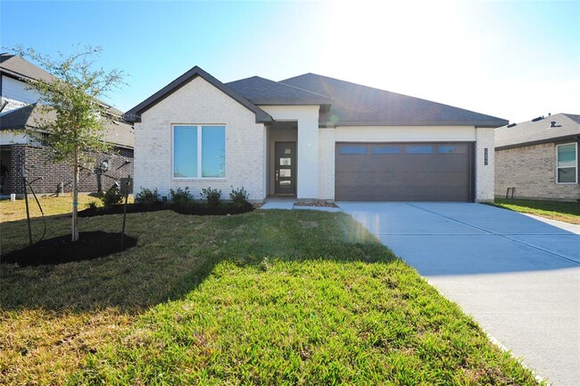 Building Photo - 22827 Castello Lakes Dr
