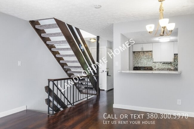 Building Photo - 2842 Stonehenge Dr