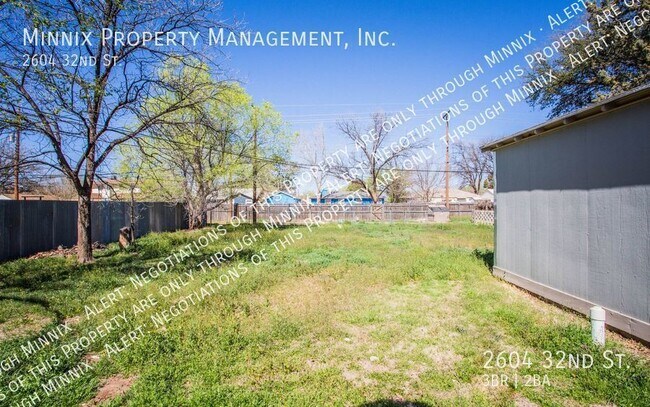 Building Photo - 2604 32nd St.