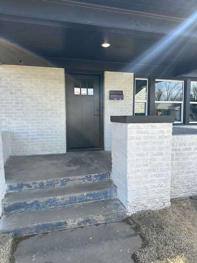 Primary Photo - 2306 NW 16th St