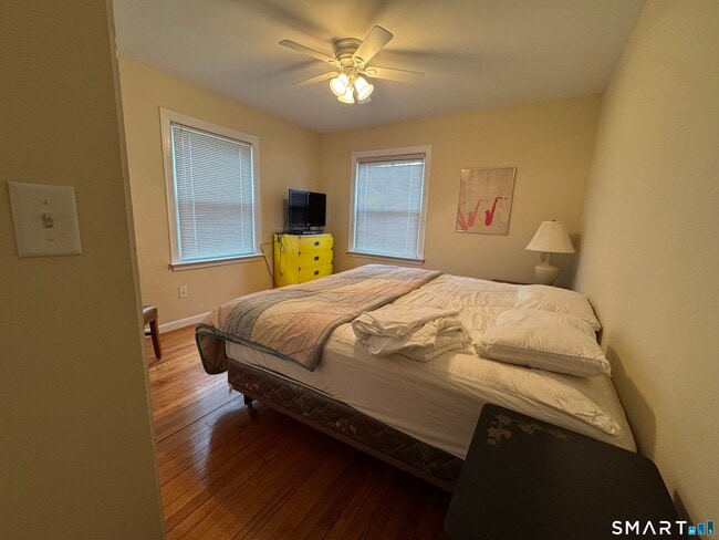 Building Photo - 42 Parkway S