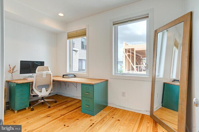 Building Photo - 1509 Dorrance St