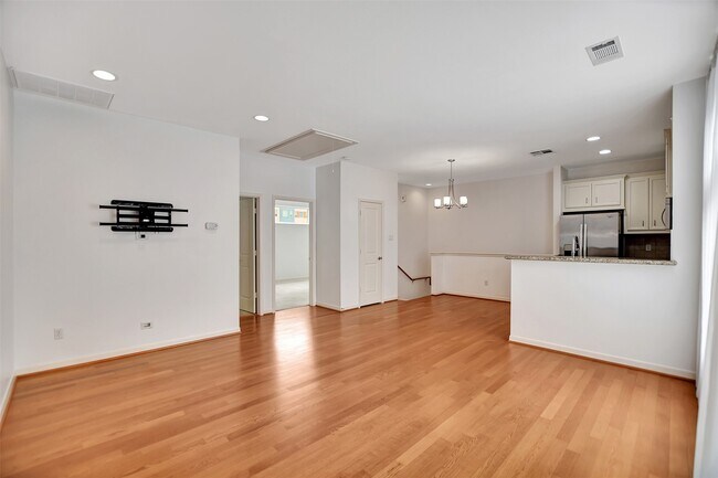 Building Photo - 5314 Avenue J