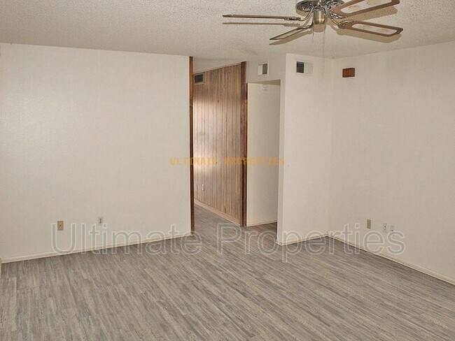 Building Photo - 4126 W Colter St