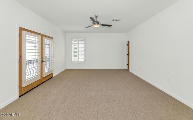 Building Photo - 229 W Portland St