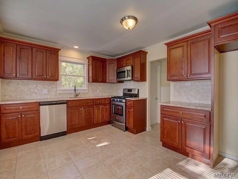 Building Photo - 438 Munsell Rd