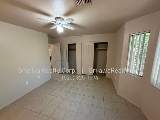 Building Photo - 4023 E Angel Spirit Dr