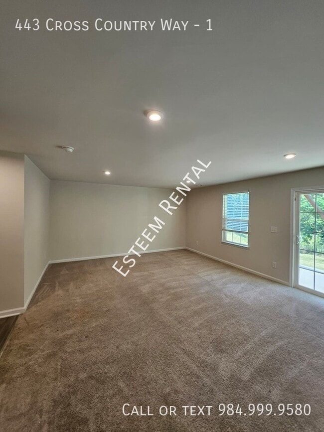 Building Photo - 443 Cross Country Way