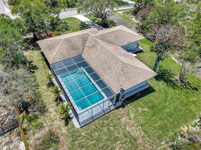 Building Photo - 9125 SE Karin St