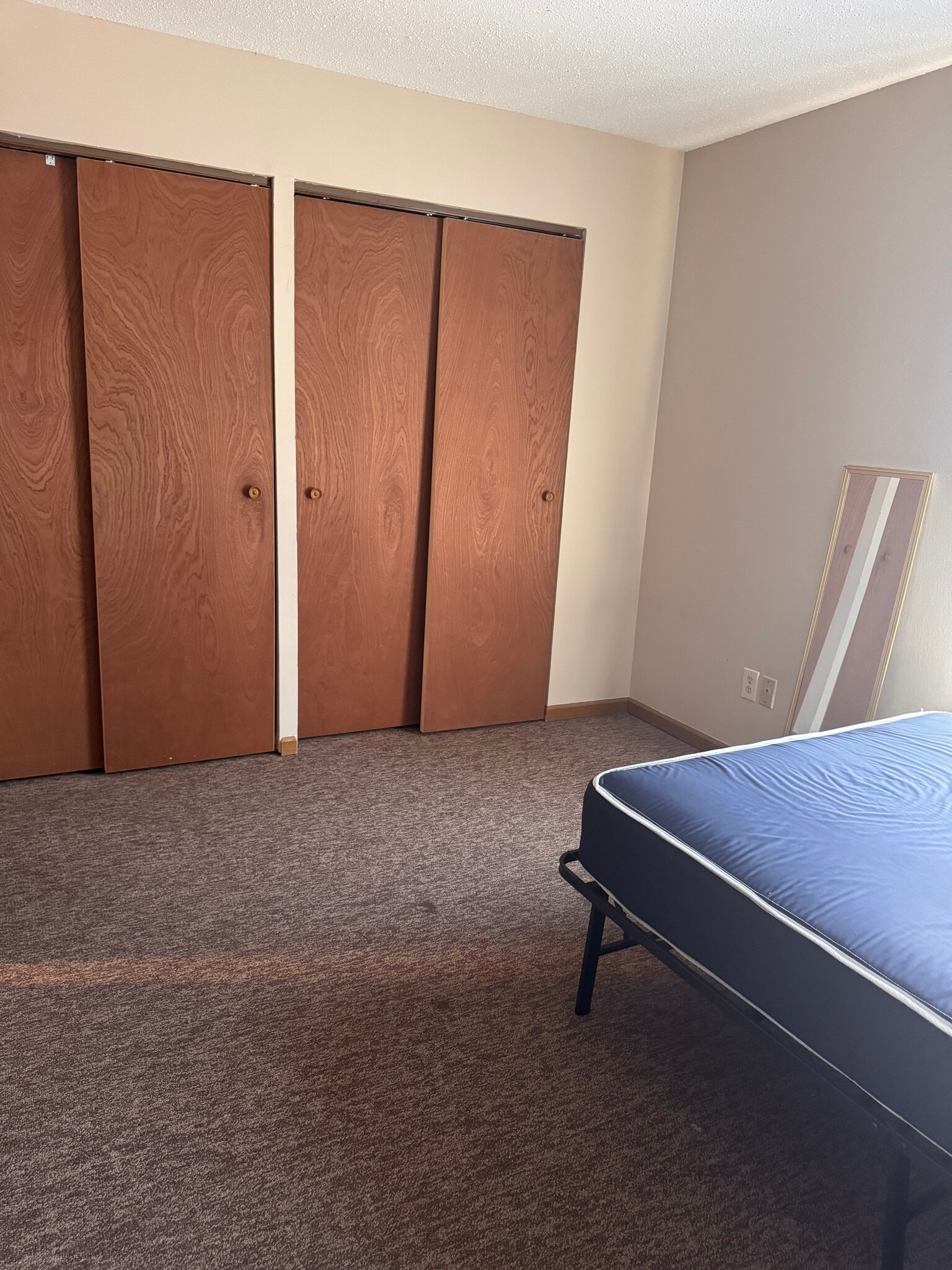 Building Photo - 700 N Adelaide St