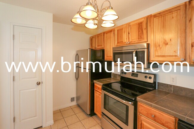Building Photo - 1239 E Ridgedale Ln