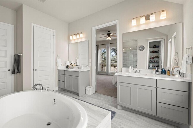 Building Photo - 313 Terrene Trl