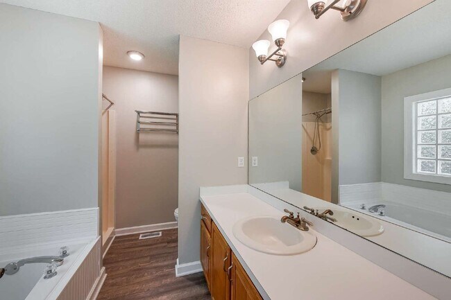 Building Photo - 103 Tarpley Way
