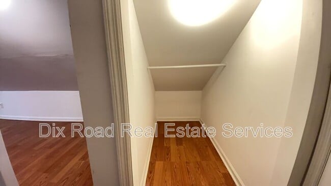 Building Photo - 1425 Welsh Ave