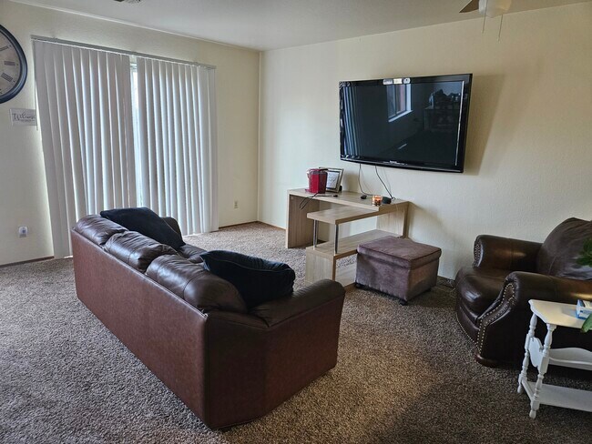 Building Photo - 5342 Valleyridge Dr