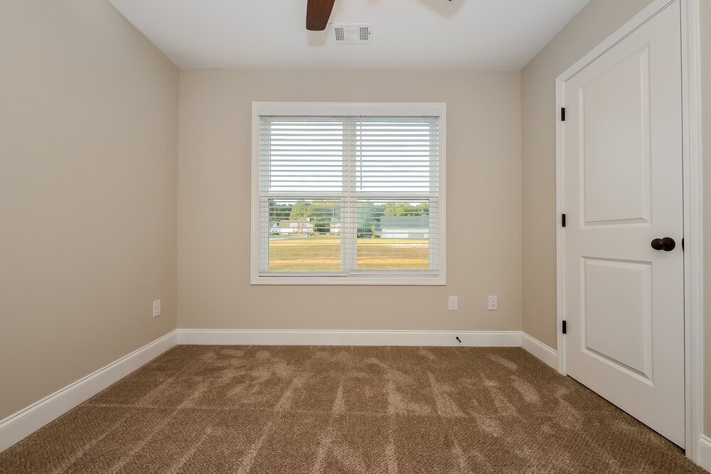 Building Photo - 320 Woodland Ridge Cir